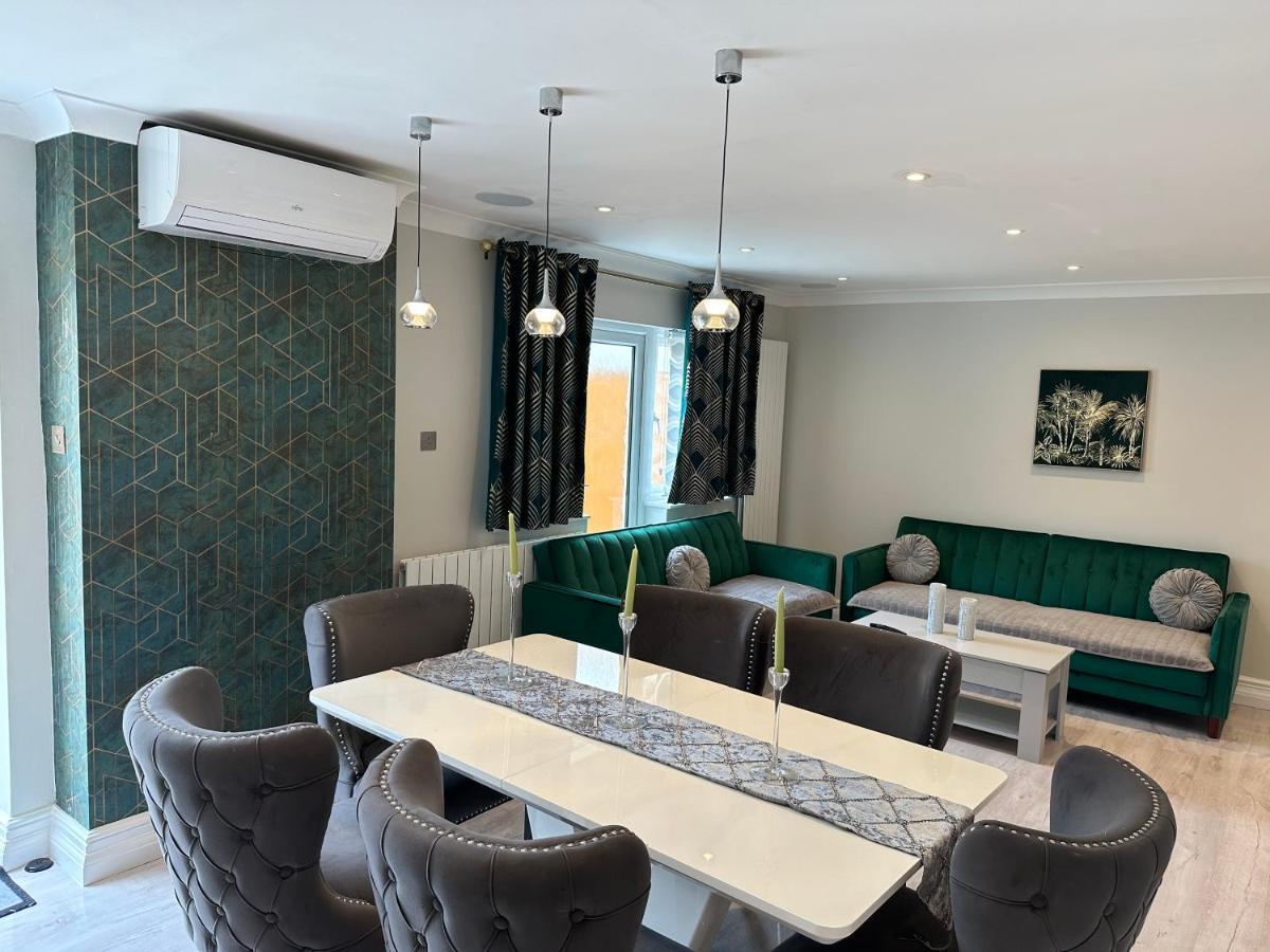 Luxury House Apartment Greenford  Exterior photo